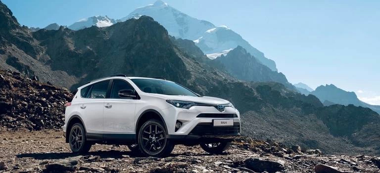 Toyota отмечает годовщину первого в мире кроссовера юбилейной серией