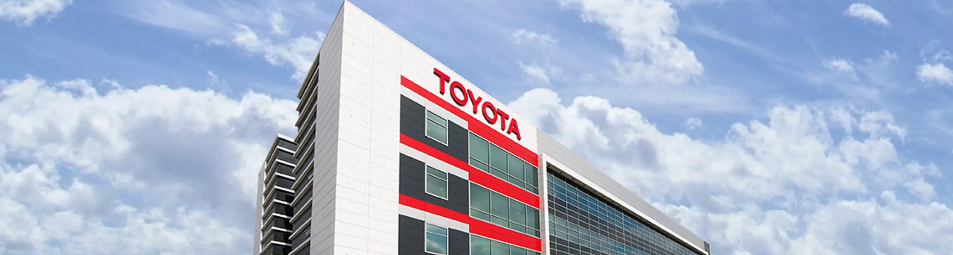 Изображение на странице TOYOTA ПОДВЕЛА ИТОГИ ПРОДАЖ В РОССИИ ЗА 2021 ГОД Тойота Центр Самара Юг